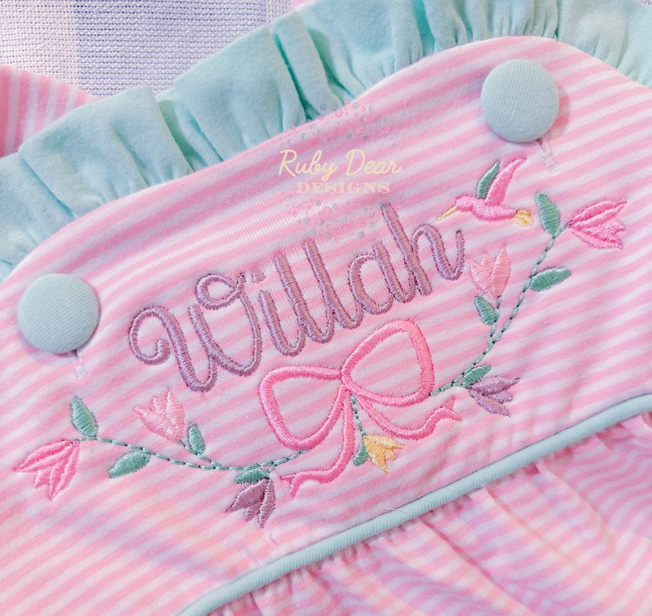 Wild Tulip Frame Machine Embroidery Design with Optional Hummingbird