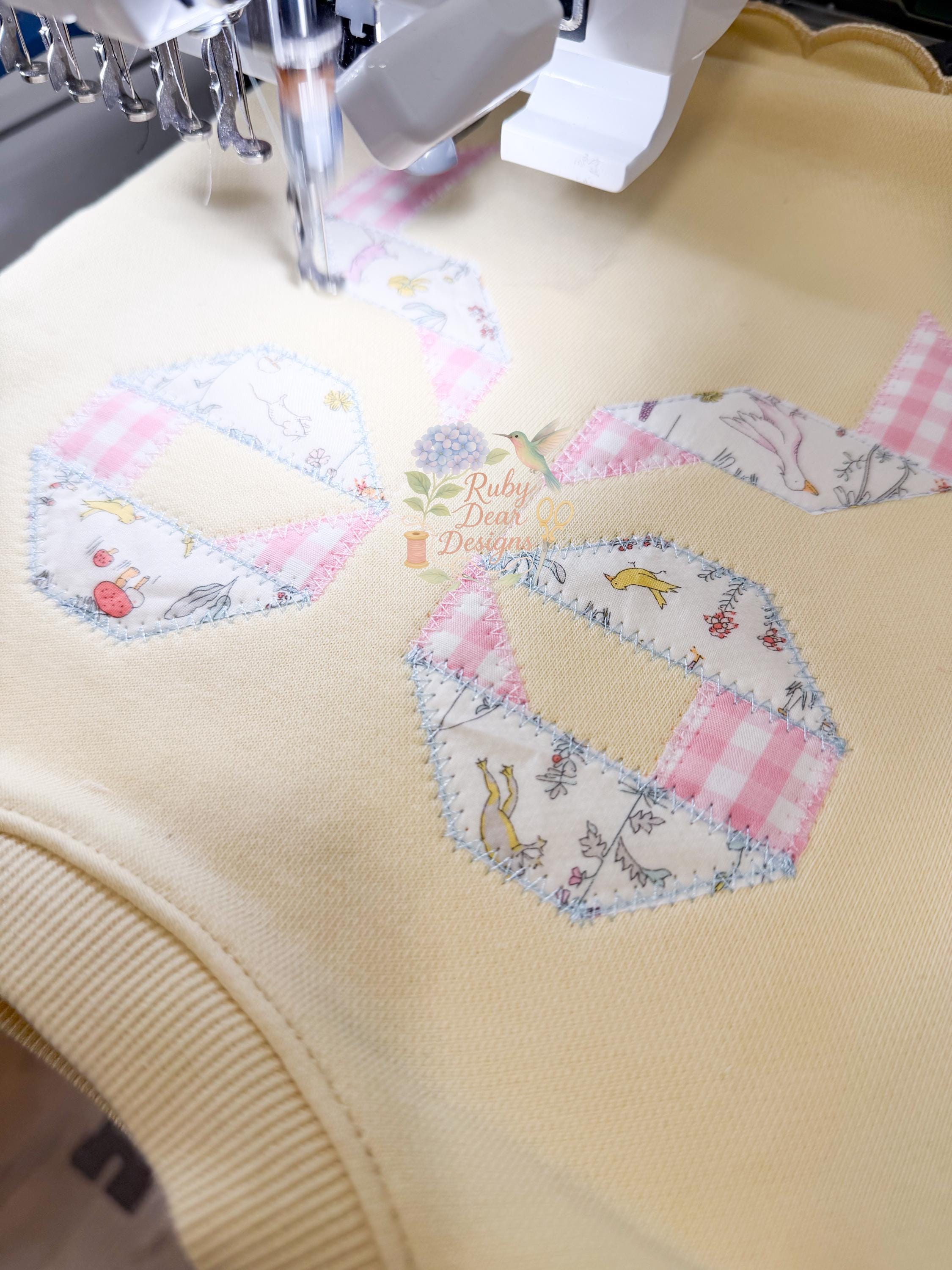 Quilt Block Bow Ribbon Style Zig Zag Appliqué Machine Embroidery Design