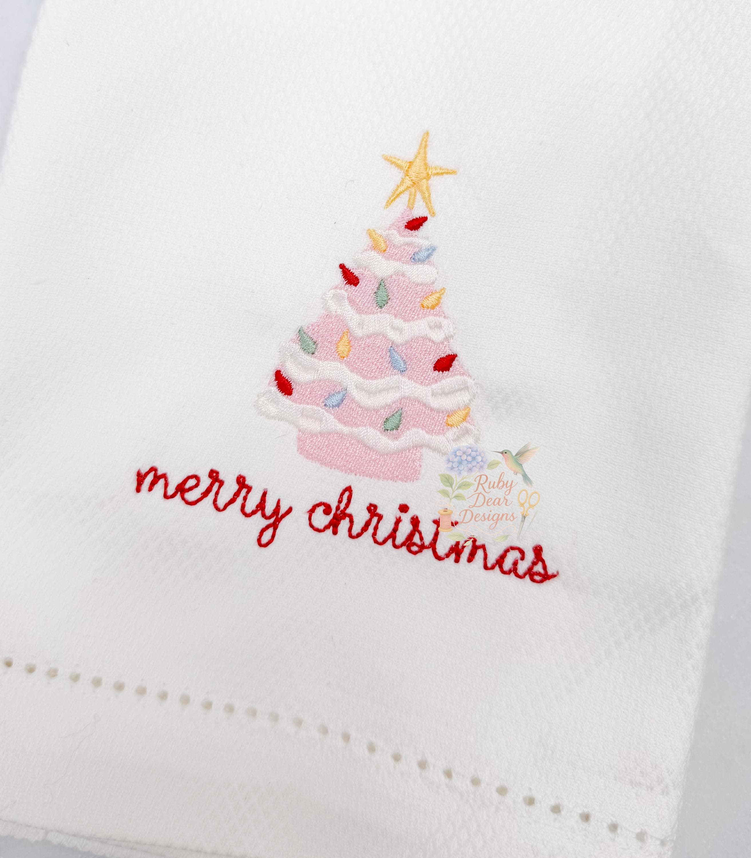 Christmas Tree Vintage Ceramic Fill and Satin Stitch Machine Embroidery Design