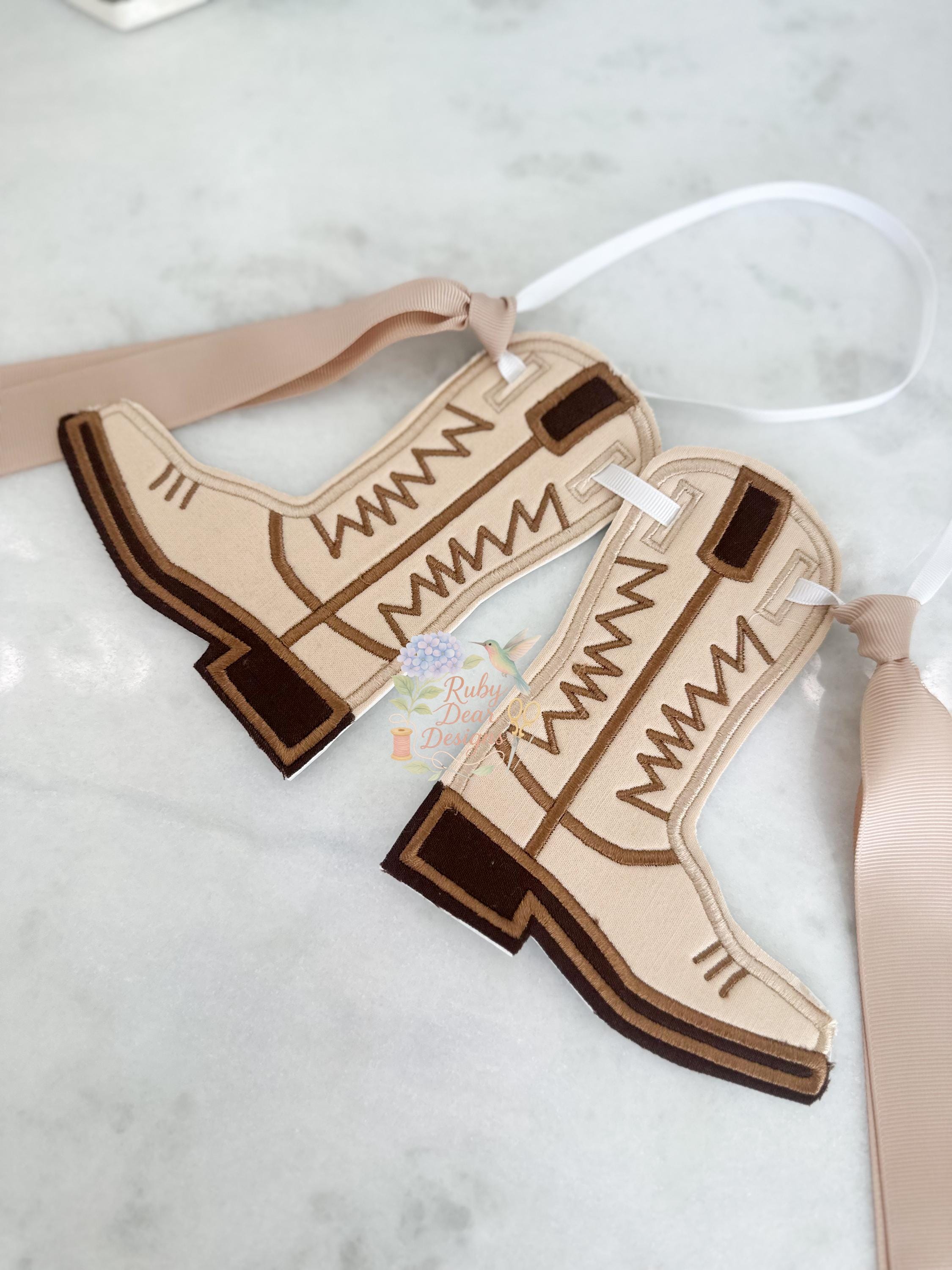 In The Hoop Cowboy Boot for Banner Satin Stitch Machine Embroidery Design