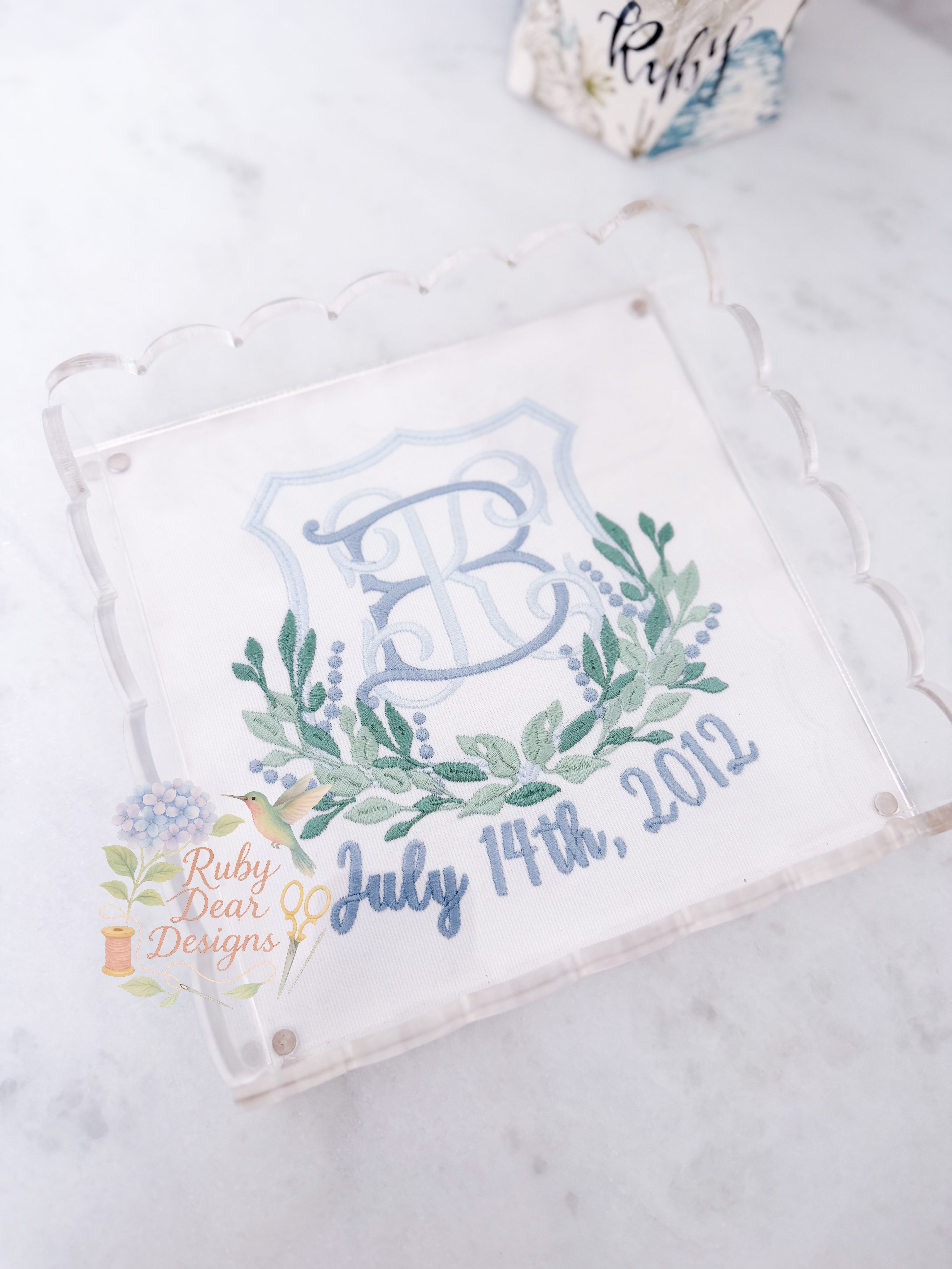 Greenery Crest Heirloom Satin Stitch Machine Embroidery Design