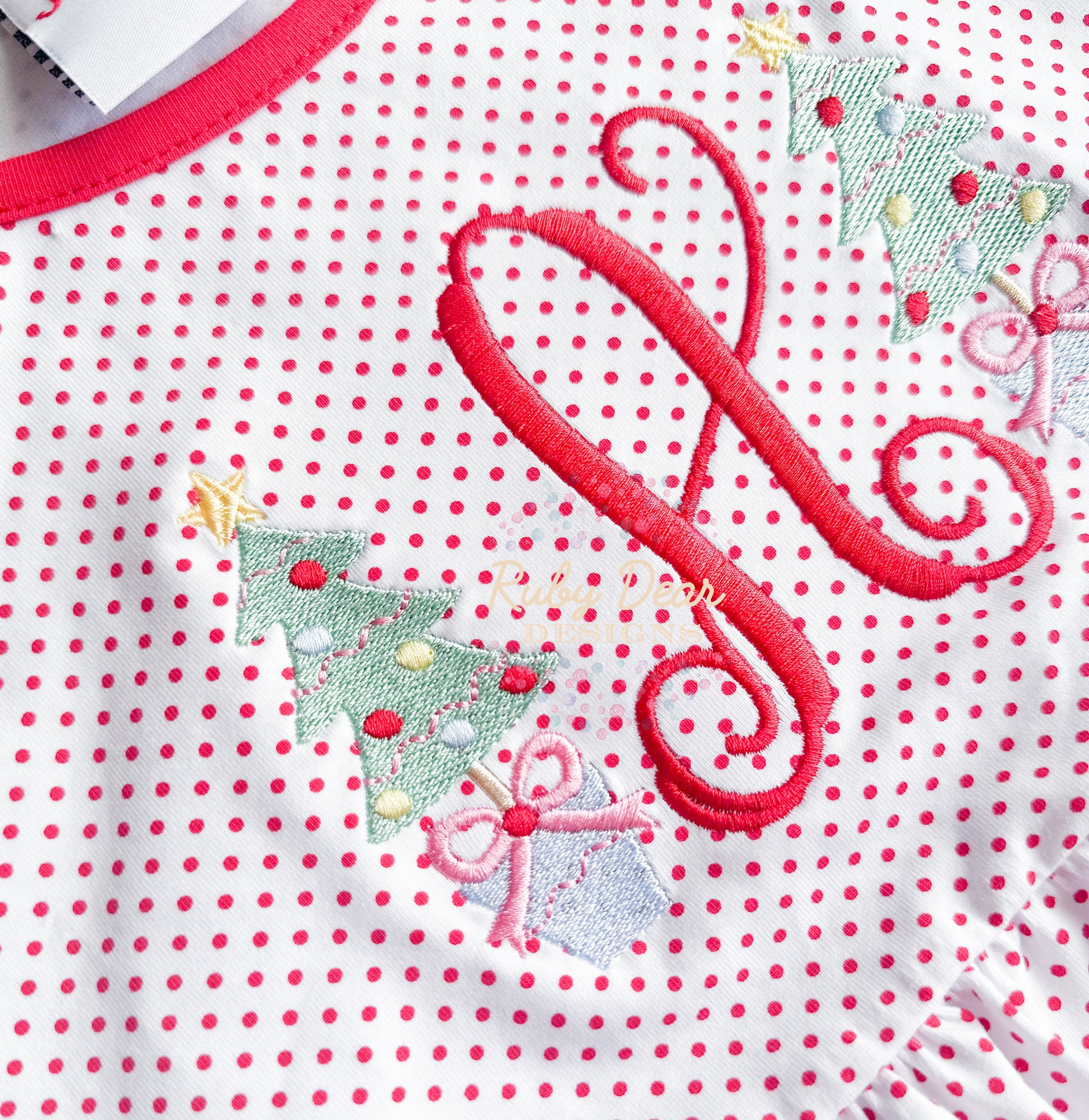 Christmas Tree Topiary with Bow Mini Fill and Satin Stitch Machine Embroidery Design